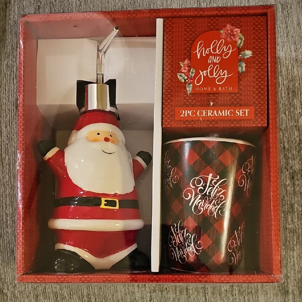Christmas 2 PC Bath Set With Feliz Navidad